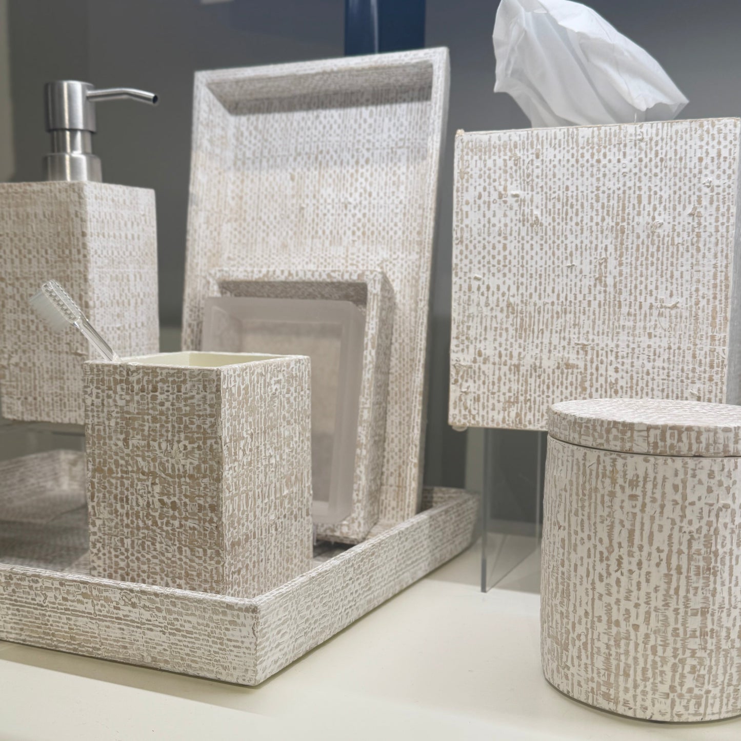 Pigeon and Poodle Ghent Tray Market Photo 2