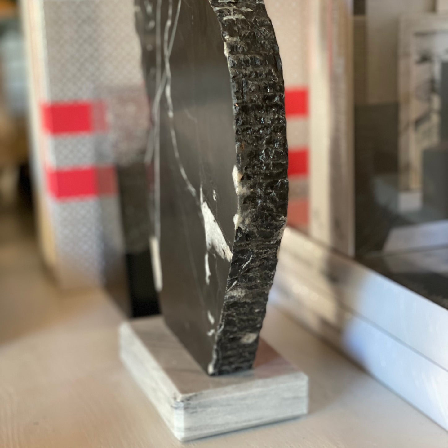 made good Kalani sculpture nero black side view