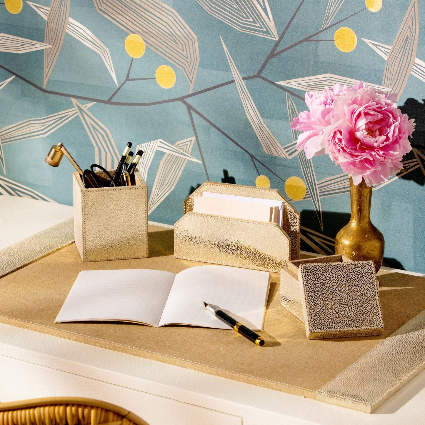 pigeon and poodle viana accessory set styled