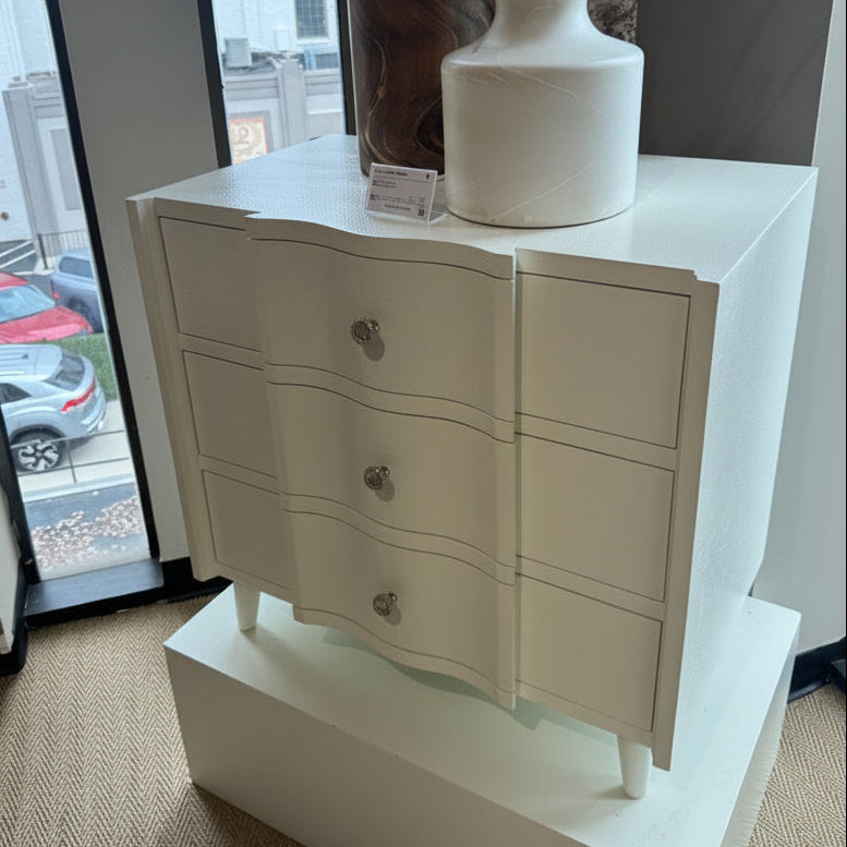 Essery Double Nightstand Pristine