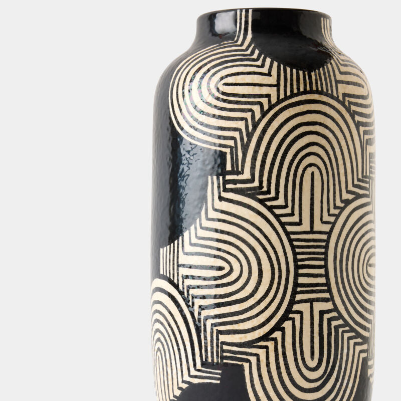 Arches Vase Black and White