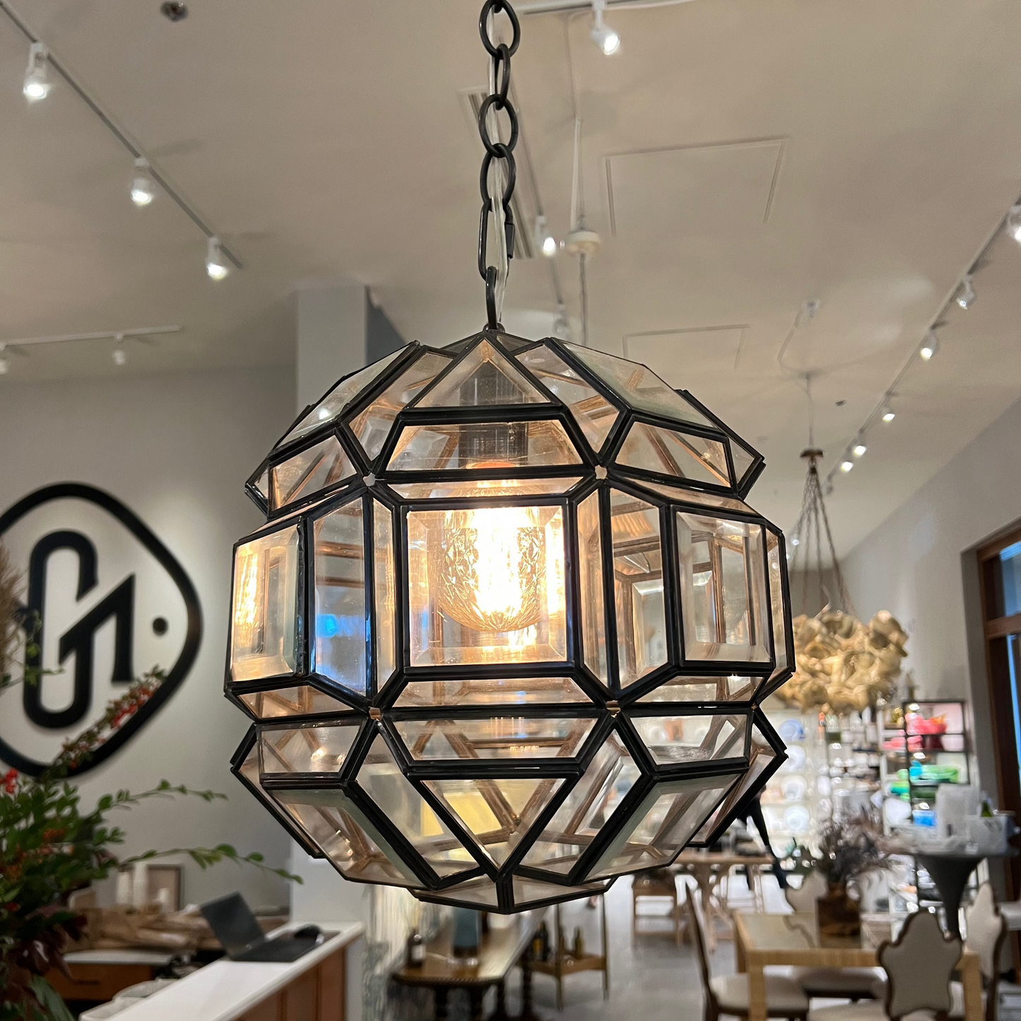 odalys pendant market