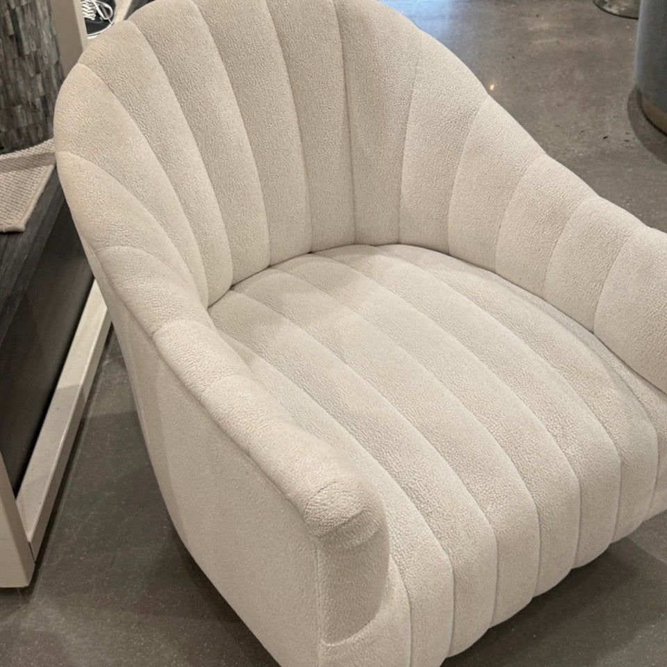 Springsteen Swivel Chair Snow