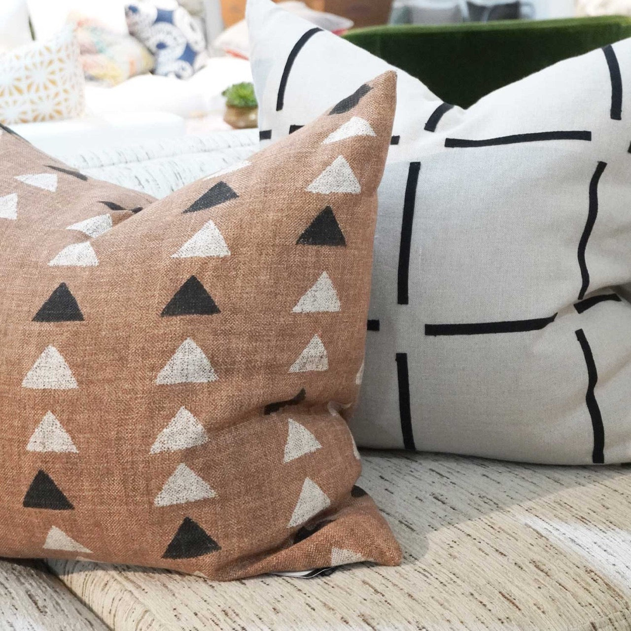 Darts Pillow Clay