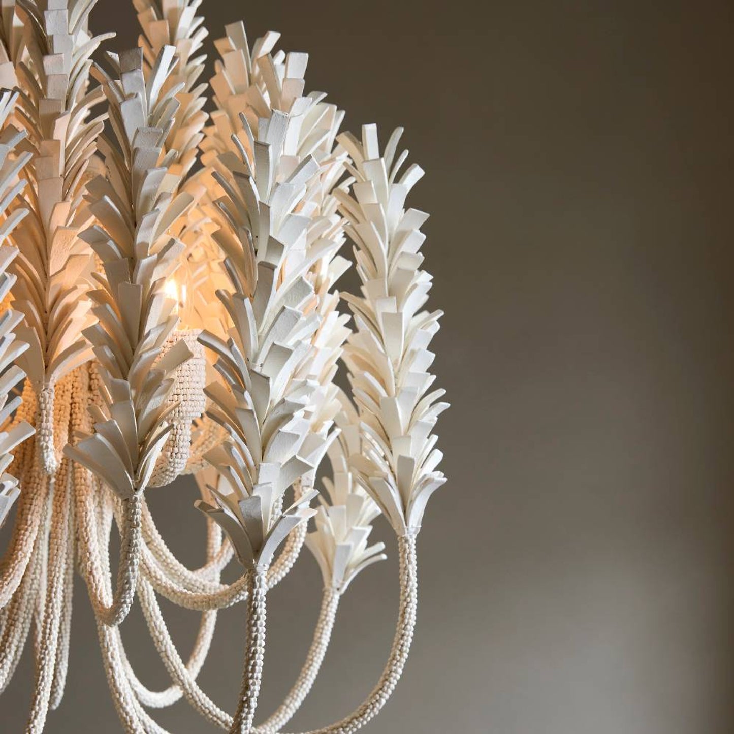 Kaia Chanderlier Small Chandelier Ivory Coconut