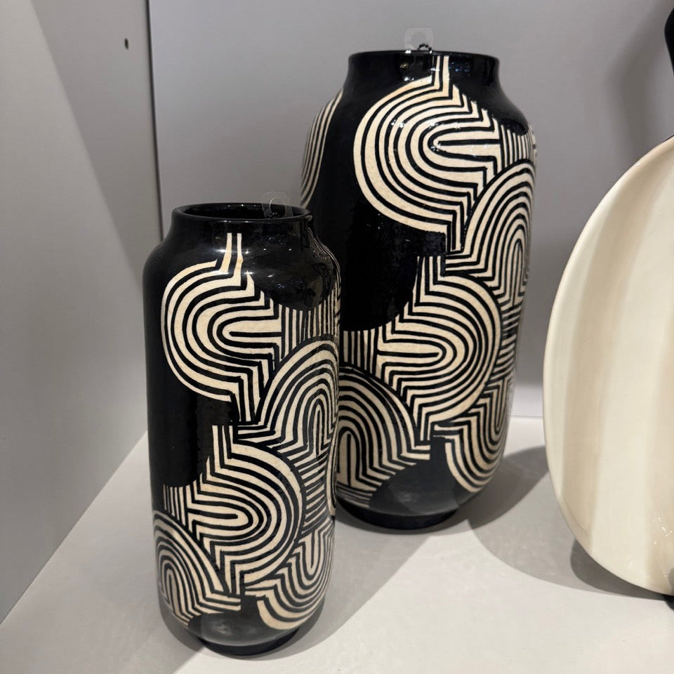 Arches Vase Black and White