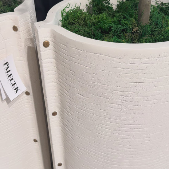 rogan outdoor planter