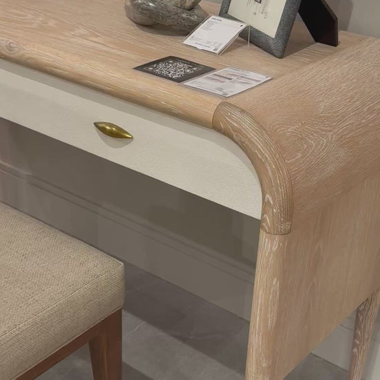 pierre desk pristine market