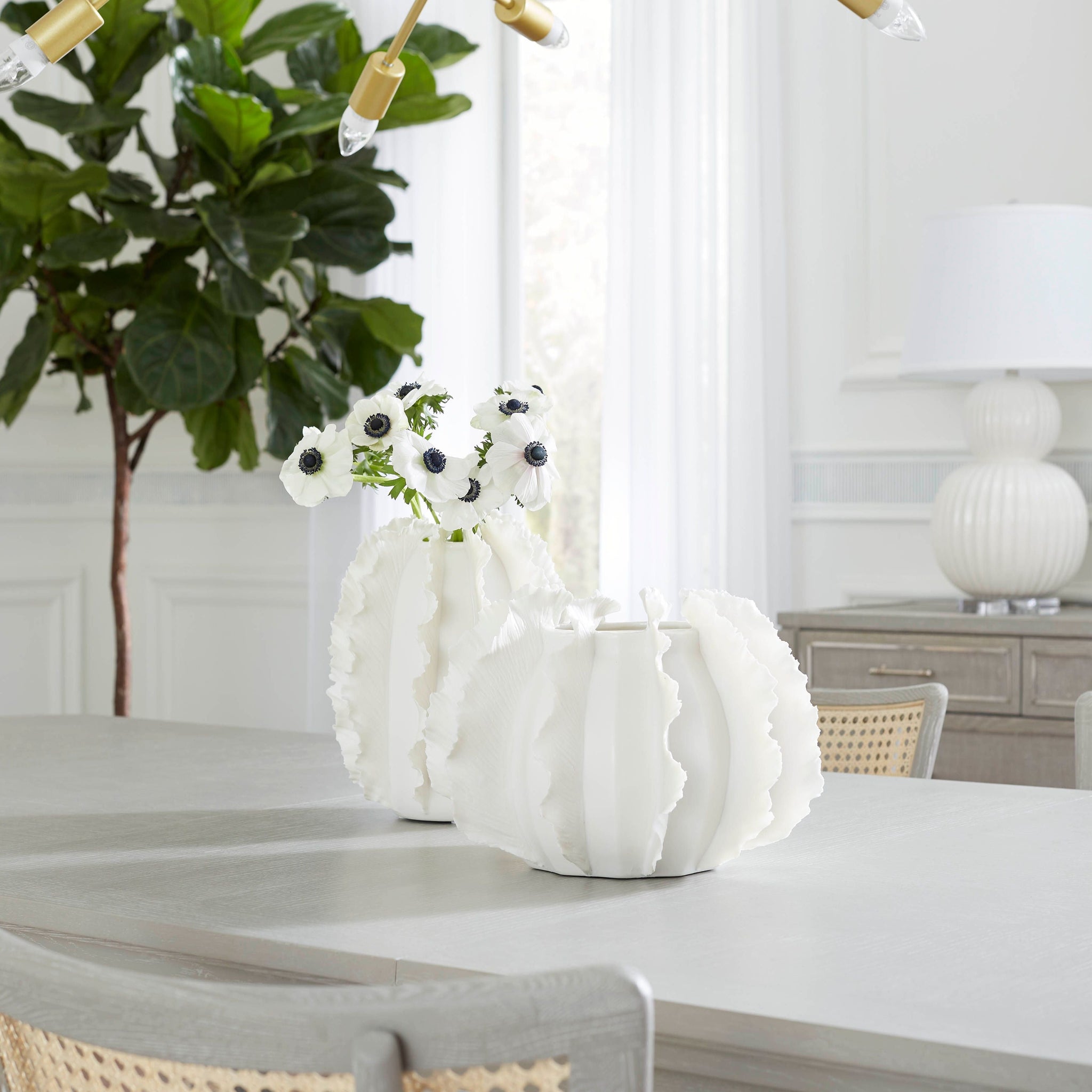 Villa & House Spring Flower Low Vase Blanc De Chine – CLAYTON GRAY HOME