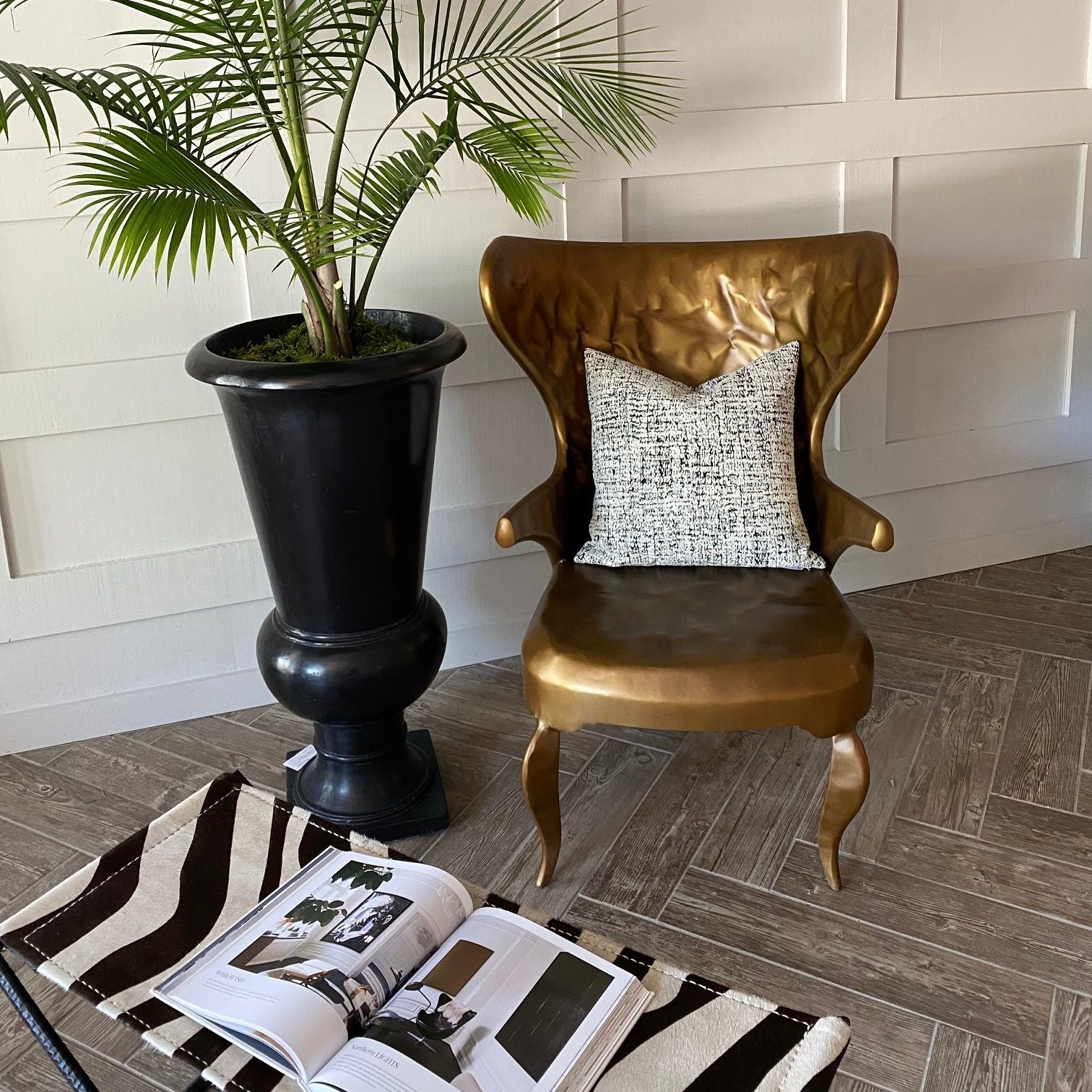 Gold living room discount chair